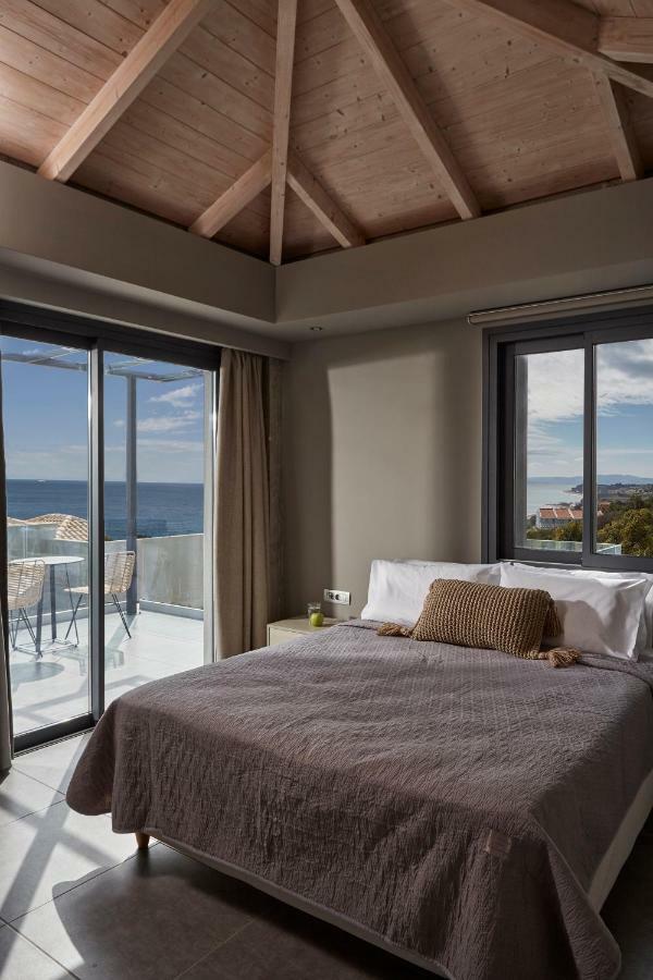 Villa Sea Front Spathíon Exteriér fotografie