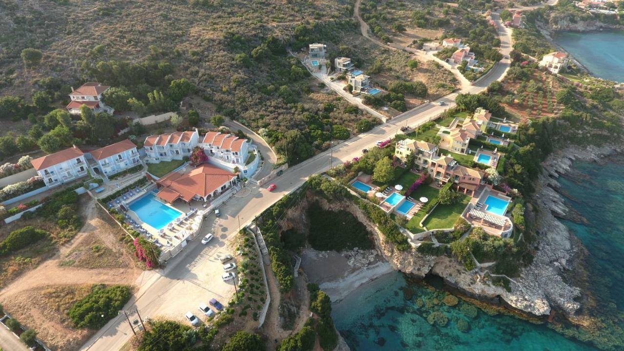 Villa Sea Front Spathíon Exteriér fotografie